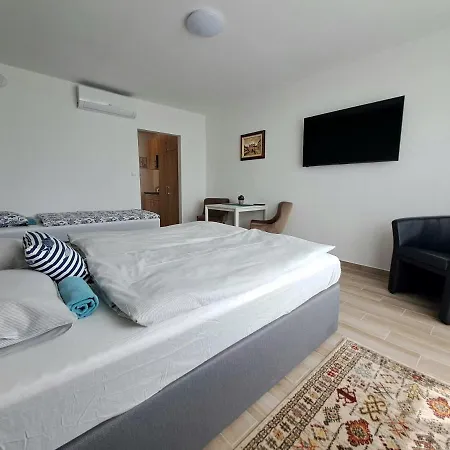 Partside Balatonfuered Apartment Exterior photo