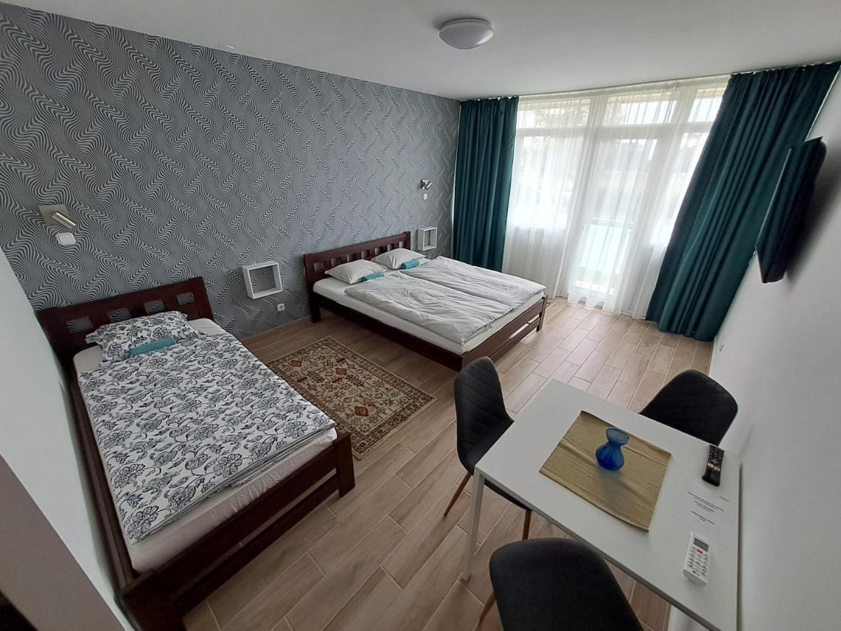 Apartment Partside